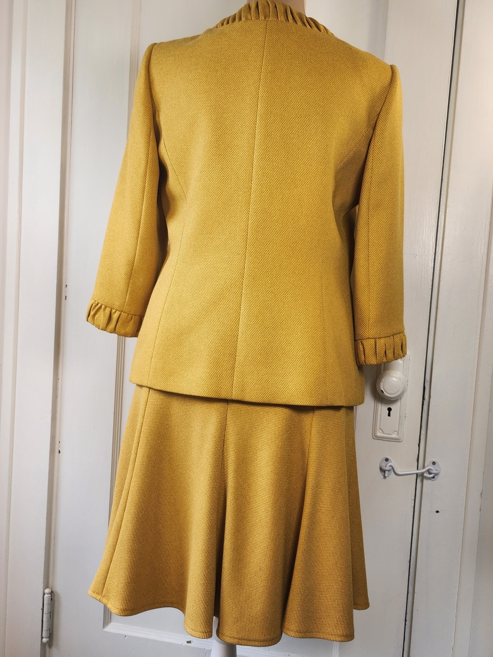 Preston & York Sz 8 Mustard Yellow Ruffle-Trim Skirt Suit - Picture 2 of 7